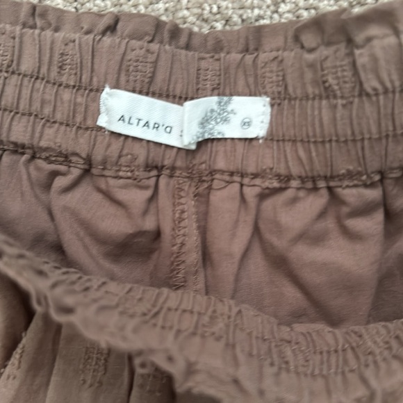 Altar’d State Raleigh Lace Ruffle Shorts - Picture 4 of 4